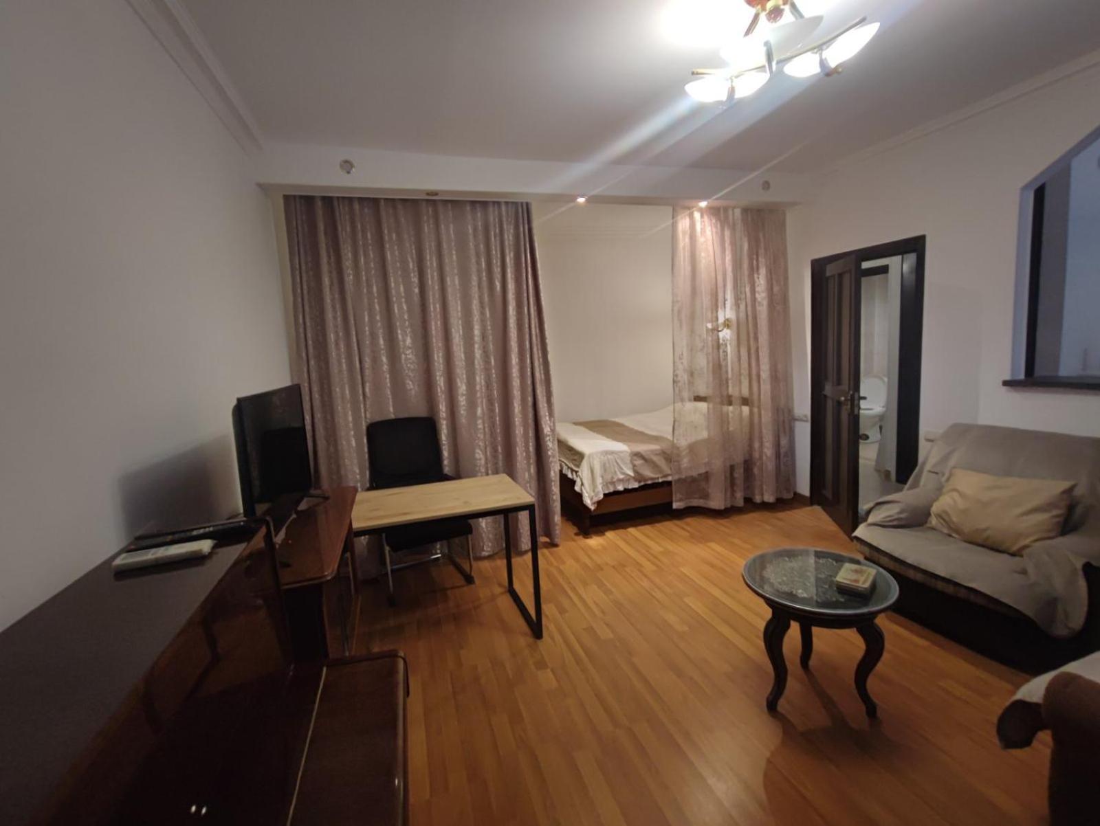 Apartments On Sayat-Nova 14 Yerevan Exterior photo